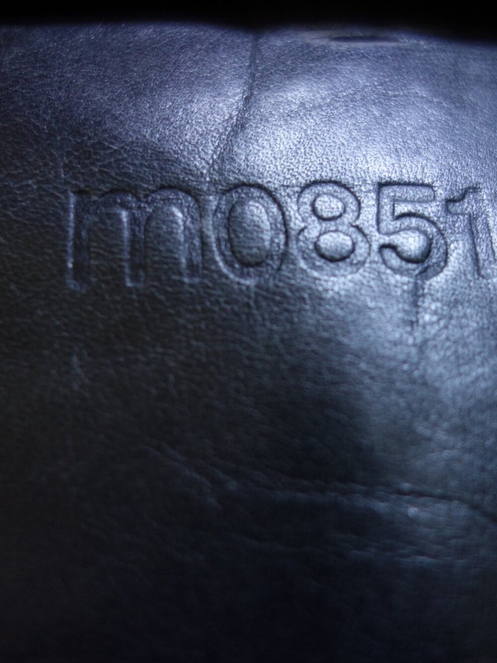 M0851 Leather Backpack - Picture 3 of 9